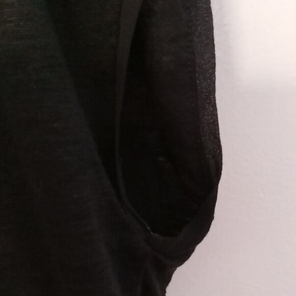 Vince Women's Size Small Cap Sleeve Black Top. Versatile, Minimalist - Picture 3 of 10